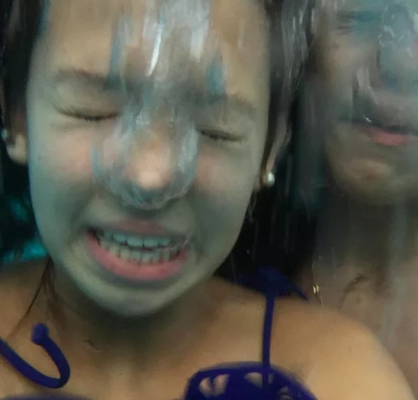 7. Или, к примеру, вы засмеялись под водой. Пузырьки воздуха просто убивают хороший кадр!