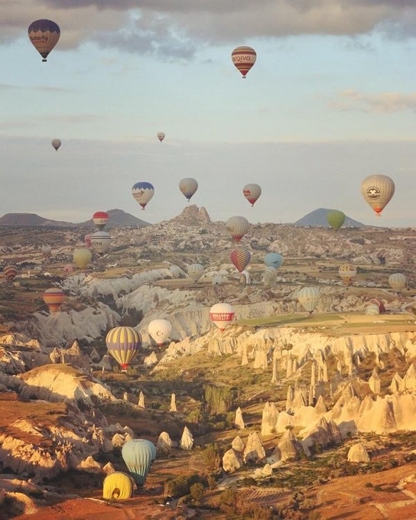 16. Не пожалеть 60 долларов на перелет из Стамбула в Каппадокию, чтобы запечатлеть этот невероятный вид!