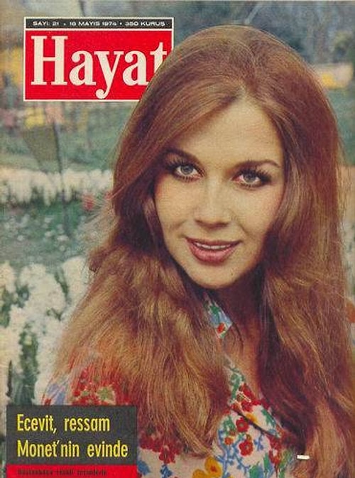 Derya Arbaş, eski Türkiye güzeli ve ünlü oyuncu Zerrin Arbaş'ın kızı ve ressam Avni Arbaş'ın torunu.