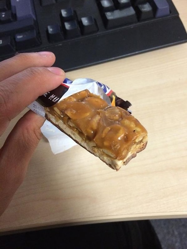 9. На фабрике забыли покрыть шоколадом