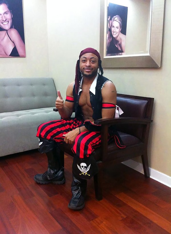 18. "Забыл о своей записи к стоматологу и не успел переодеться. В клинике подумали, что я сумасшедший"