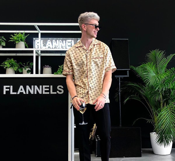 4. Пижамные сорочки (но только для повседневного ношения) одни любят, а другие люто ненавидят. Но тем не менее они остаются в списке фэшн-трендов.