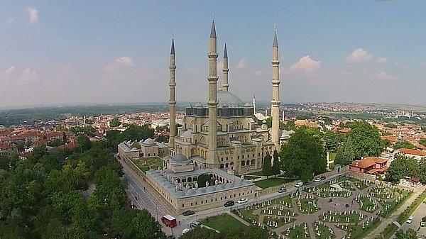 Genel tabloya bakıldığında Osmanlı mirasını en iyi koruyan başkent Edirne gibi gözüküyor.