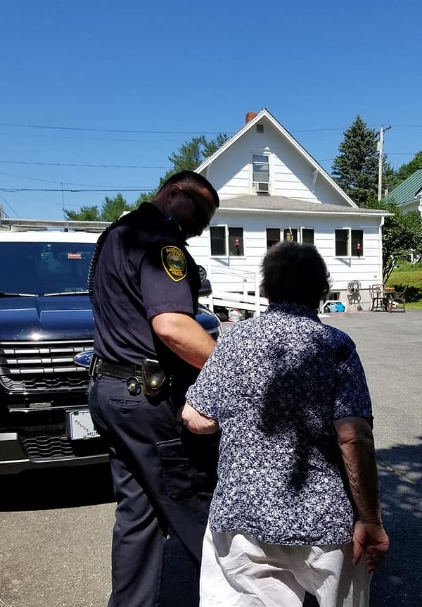 1. Жительница американского штата Мэн, 93-летняя Симона, была арестована в свой день рождения!