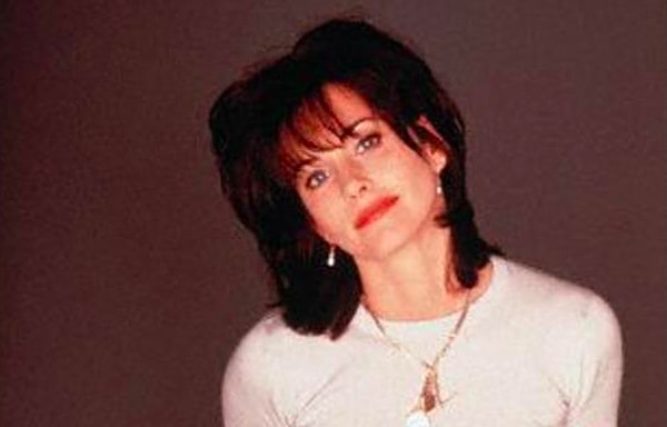 4. Как же не узнать эту актрису, ведь это...