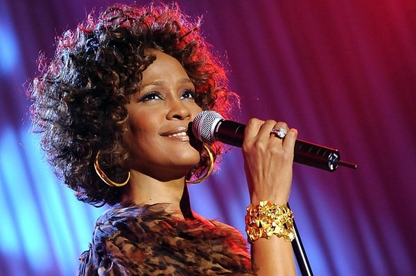 10. Уитни Хьюстон