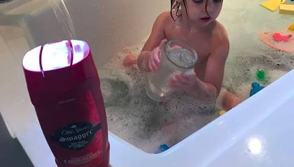 7. Пена для ванн закончилась, и он использовал вместо этого Old Spice