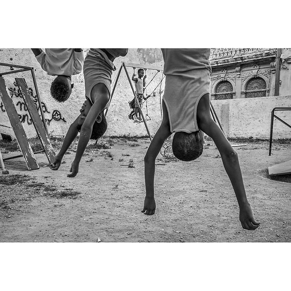 12. «Игры 2», Юнхон Цзинь, Китай (3-е место в категории "Документалистика и улица")