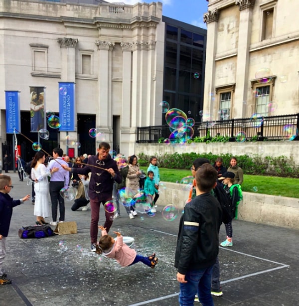 23. Хуже ловли падающей звезды может быть только ловля мыльных пузырей...