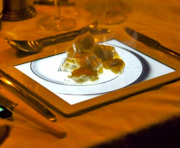 16. А этот яблочный пирог подаётся не на тарелке, а на её изображении!