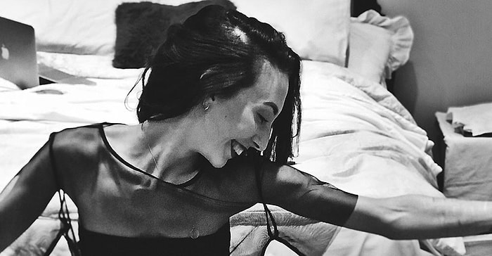 Девушка, страдающая анорексией, делится настоящими фото, показывающими, как сильно выпадают волосы