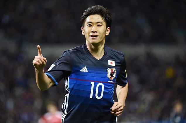 2007'de Japonya'nın 20 yaş altı takımı için oynamaya başladı, bundan bir yıl sonra da Japonya Milli Takımı ile 2008 Yaz Olimpiyatları'nda ter döktü.