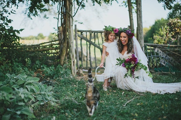 7. Две кузины на замечательном свадебном фото