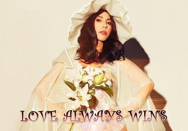 Hande Yener, Eylül ayına 'Love Always Wins' ile iddialı bir giriş yapmaya hazırlanıyor.