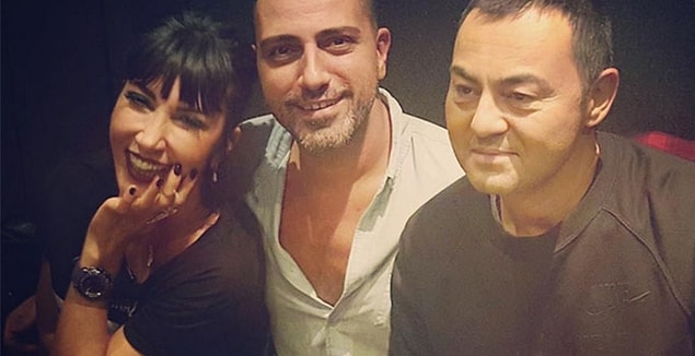 Bu açıklama üzerine Hande Yener ve Mert Ekren birbirlerini sosyal medyada takipten çıkardılar.