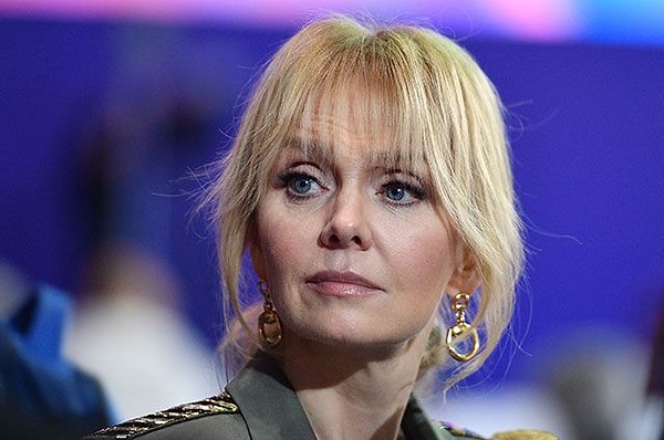 6. Алла Перфилова (она же Валерия) родом из города Аткарска Саратовской области.