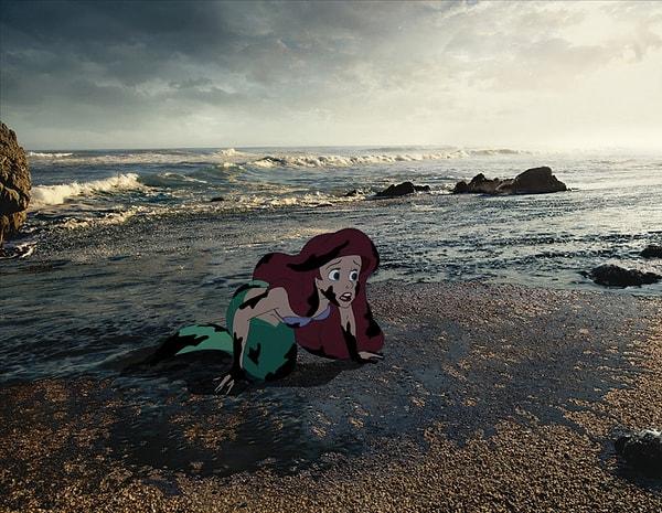16. Denizin kirli sularında hayatta kalmaya çalışan Ariel