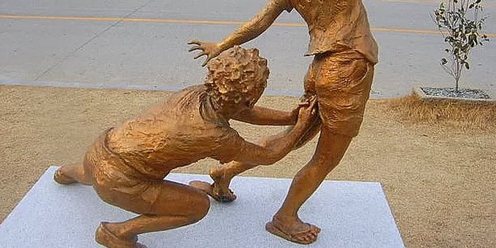 İlk Bakışta İnsanda Şaşkınlık Yaratan Dünyanın Farklı Yerlerinden 15 Heykel