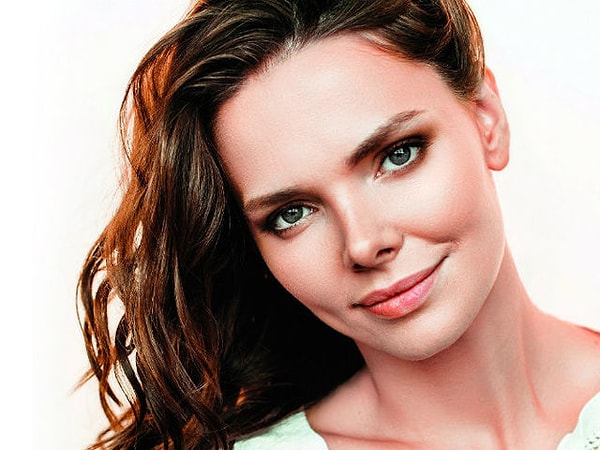 7. Это Лиза, и она актриса. Но кто же ее папа?