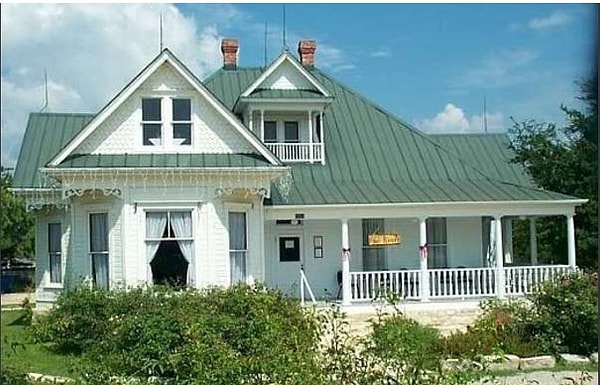 5. Довольно мило, не правда ли? Только вот там происходили не очень милые вещи. Выбираем: