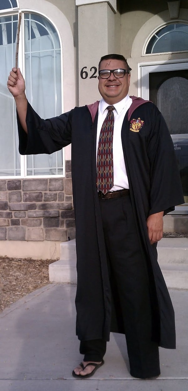 16. Гарри Поттер