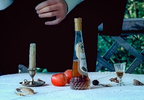 8. И, наконец, что выпивал Митя - старший из «Братьев Карамазовых» Достоевского - на той самой вечеринке?