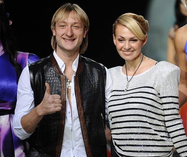 4. Яна Рудковская старше Евгения Плющенко на...