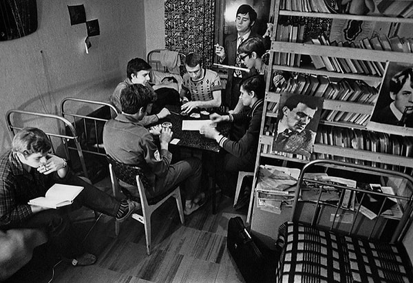 4. Общага - место всеобщего веселья