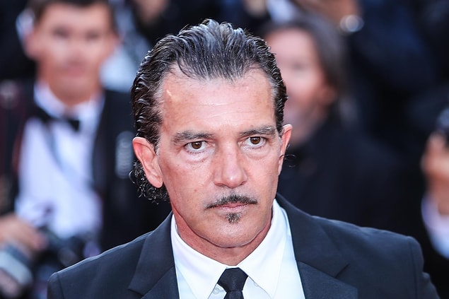 Yakın arkadaşımızın alkolik abisi Antonio Banderas