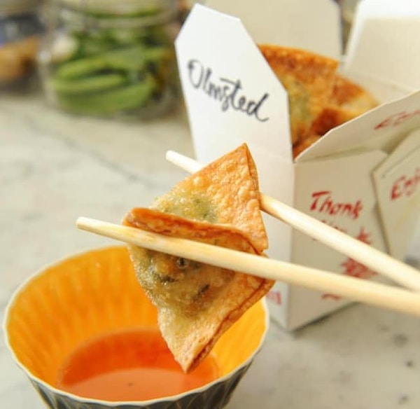 12. А азиатская еда - если ее поглощать палочками