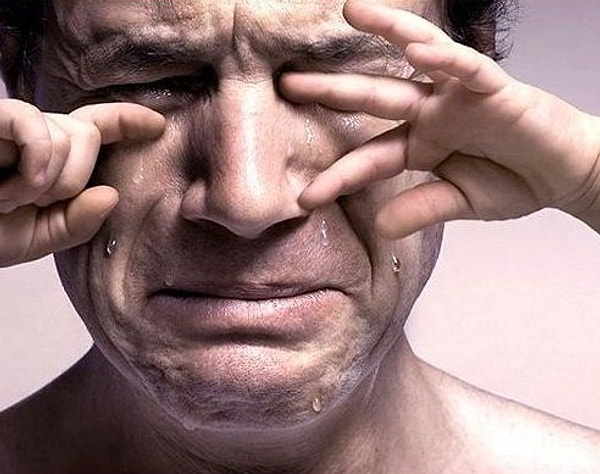 Вы невероятно сентиментальный человек, который может расплакаться по любому поводу!