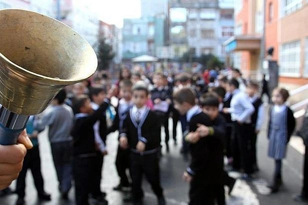 MEB Yönetmeliği Değiştirdi: Milli Bayramlar ve Atatürkçülük Okullara Geri Döndü 37