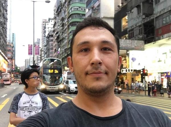 Kardeşiyle birlikte yurtdışına kaçan ağabey Fatih Aydın ise ülke ülke geziyor. Aydın, Hong Kong'ta çektiği bir fotoğrafı sosyal medya hesabından paylaştı.