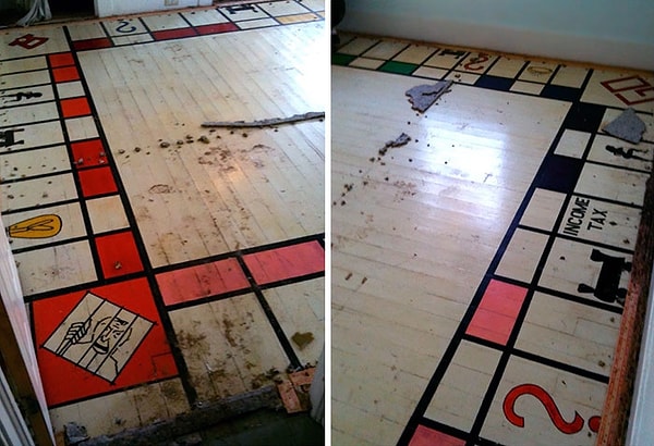 7. "Снял ковер с пола в гостиной и посмотрите что нашел!"