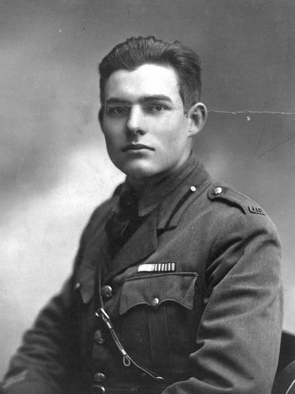 11. Доброволец Красного Креста Эрнест Хемингуэй. Милан, Италия, 1918 год.