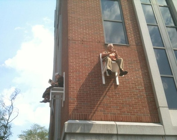 13. Высоко сижу – далеко гляжу