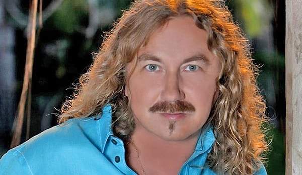 7. В какой остров влюблён человек в известной песне Игоря Николаева?