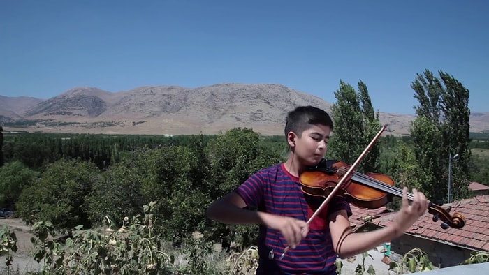 Muhteşem Sesi ve Yeteneği ile Almanya'da Mozart Ödülüne Layık Görülen Ali İnsan'dan 'Altın Yüzüğüm Kırıldı'