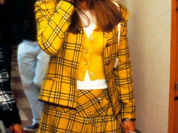 1. Начинаем! Из какого фильма это наряд?