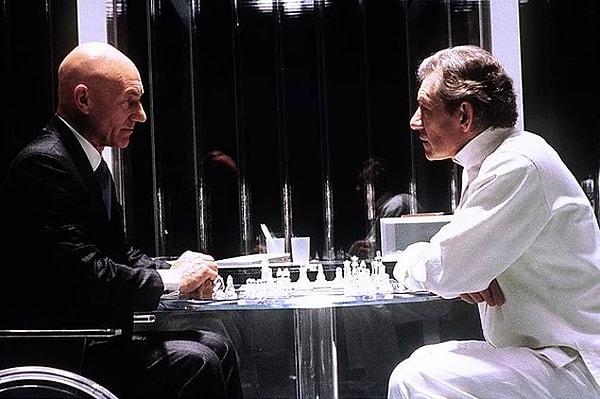 81. X-Men filminin bir sahnesinde Patrick Stewart ve Ian McKellen'ın oynadıkları satranç her ikisinin de hayatındaki ilk satranç oyunuydu.