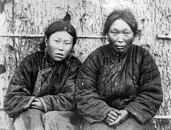 2. А этот народ проживает по обе стороны Татарского пролива