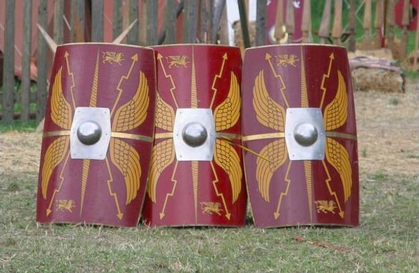 2. Кто разговаривал на латинском?