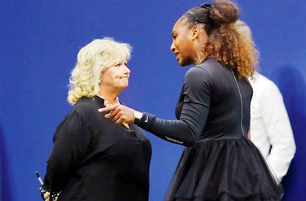 Maç sırasında Kadınlar Tenis Birliği’nden Donna Kelso’nun yanına göz yaşları içinde giden Williams, taktik almakla suçlanmasının doğru olmadığını söyledi.