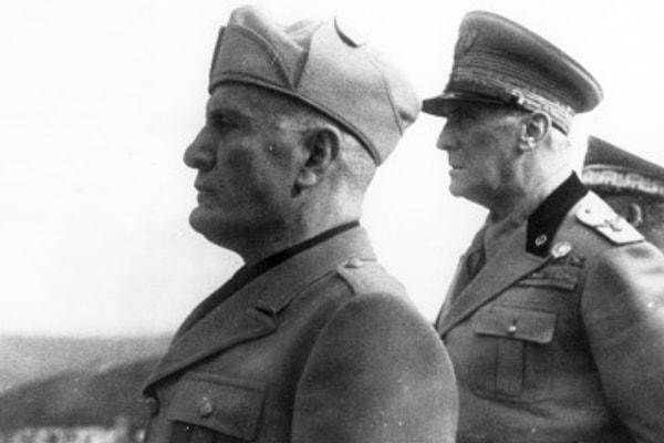 Hemen ardından Almanya; Kuzey İtalya'yı işgal etti ve Hitler'in emriyle, Alman askerleri Mussolini'yi 12 Eylül 1943'te tutuklu bulunduğu otelden kurtararak önce Roma'ya sonra Viyana'ya kaçırdı.
