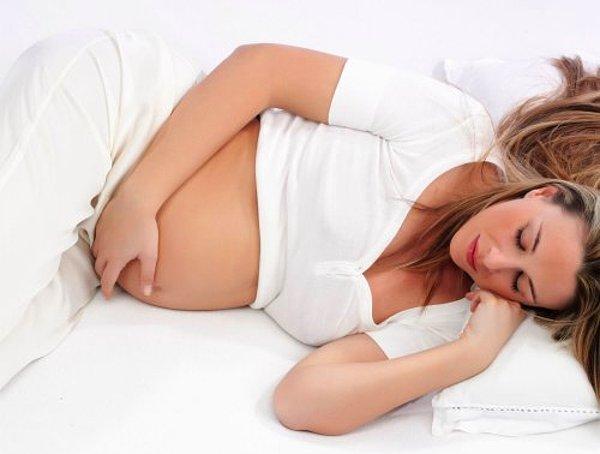 17. Yapılan araştırmalara göre, hamileliğinde horlayan kadınlar diğerlerine oranla daha ufak bebeklere sahip olurlar.