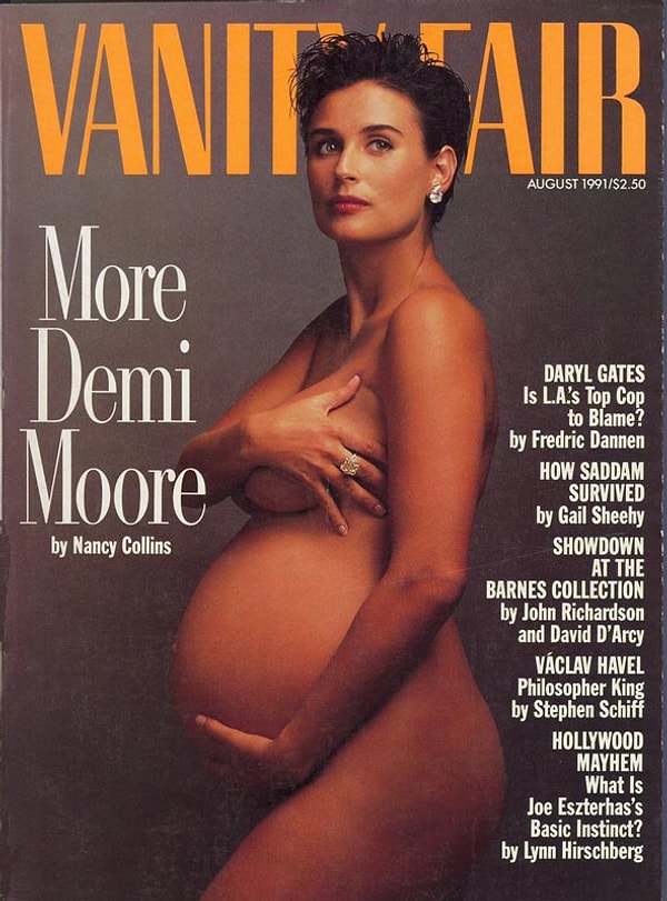 2. В 1991 году на обложке Vanity Fair появилась обнаженная беременная Деми Мур. Тогда актриса и ее муж Брюс Уиллис ждали появления второго ребенка. Это сейчас никого не удивишь подобными фото, а тогда снимок вызвал большой резонанс во всем мире.