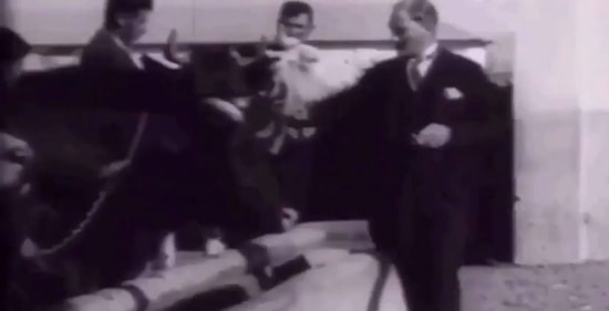 Şakır Şakır Fransızca Konuştuktan Sonra Hayvancılık Hakkında Bilgi Alan Atatürk