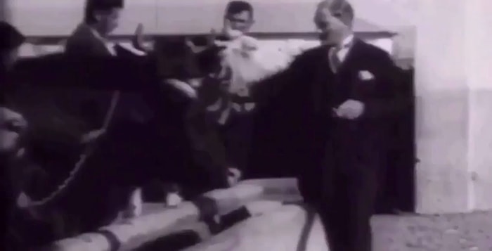 Şakır Şakır Fransızca Konuştuktan Sonra Hayvancılık Hakkında Bilgi Alan Atatürk