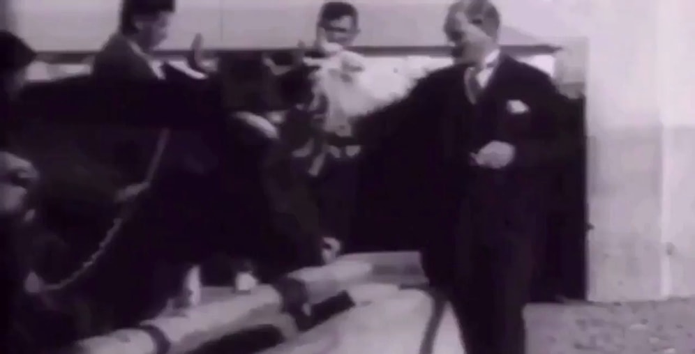 Şakır Şakır Fransızca Konuştuktan Sonra Hayvancılık Hakkında Bilgi Alan Atatürk