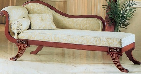 5. Как называется диван, изображённый на фото?